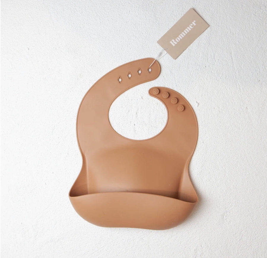 Rommer Silicone Bib - Cinnamon