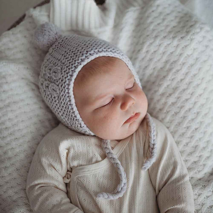 Merino Wool Bonnet & Booties Grey