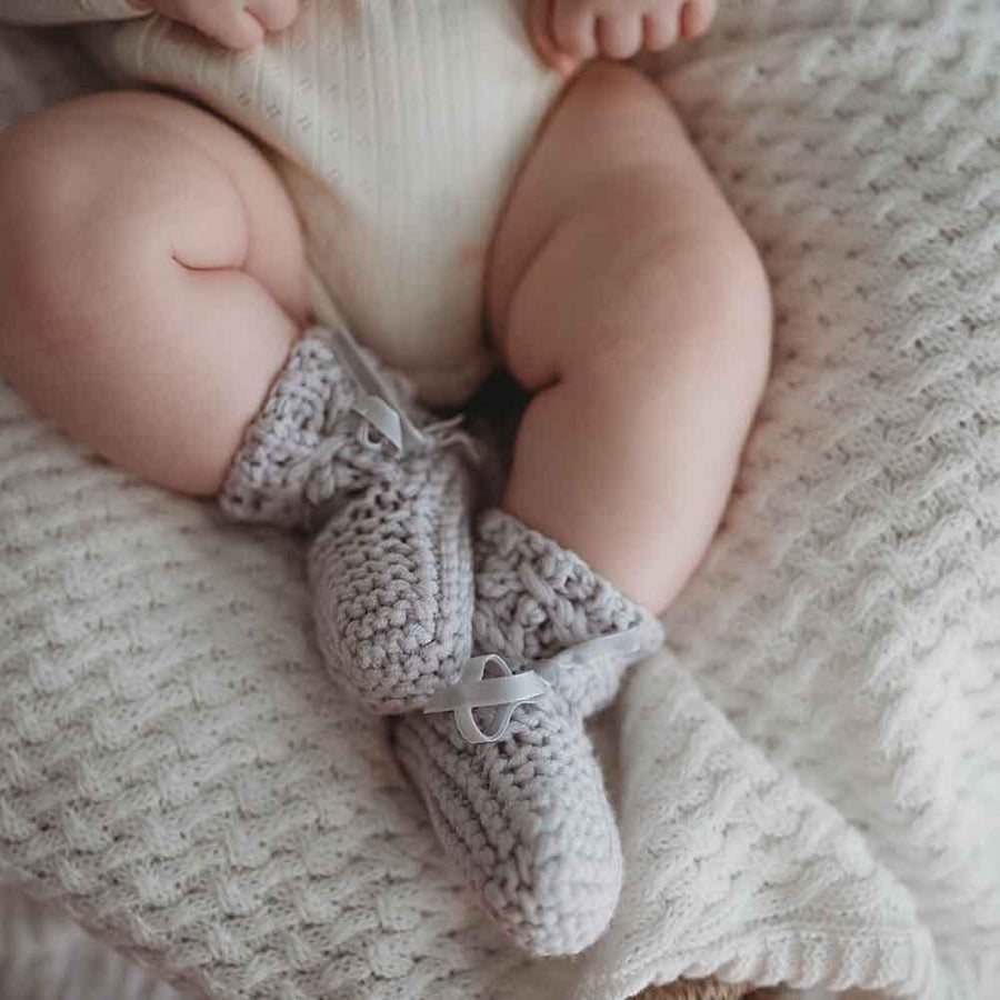 Merino Wool Bonnet & Booties Grey