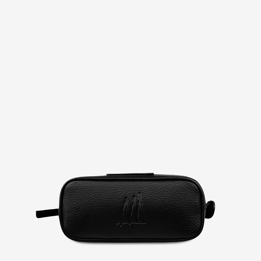 Thinking Of A Place Toiletries Bag - Black